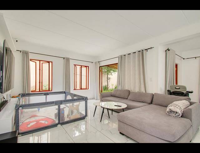 3 BEDROOM HOUSE FOR SALE IN CRAIGAVON